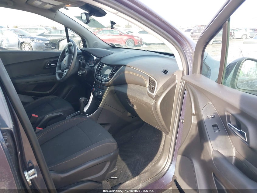 3GNCJKSB5KL220204 2019 CHEVROLET TRAX photo no. 5