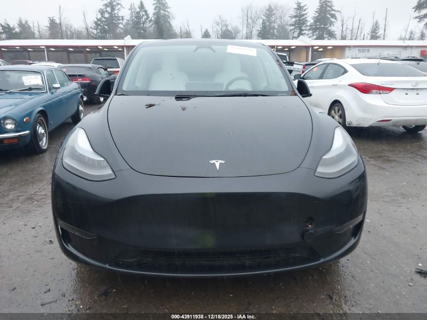 2025 Tesla Model Y Long Range Dual Motor Rear-Wheel Drive VIN: 7SAYGDEDXSF243002 Lot: 43911938