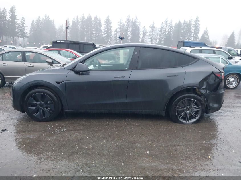 2025 Tesla Model Y Long Range Dual Motor Rear-Wheel Drive VIN: 7SAYGDEDXSF243002 Lot: 43911938