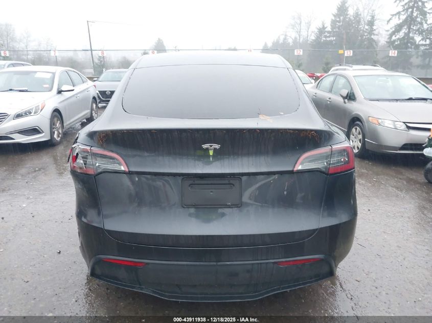 2025 Tesla Model Y Long Range Dual Motor Rear-Wheel Drive VIN: 7SAYGDEDXSF243002 Lot: 43911938
