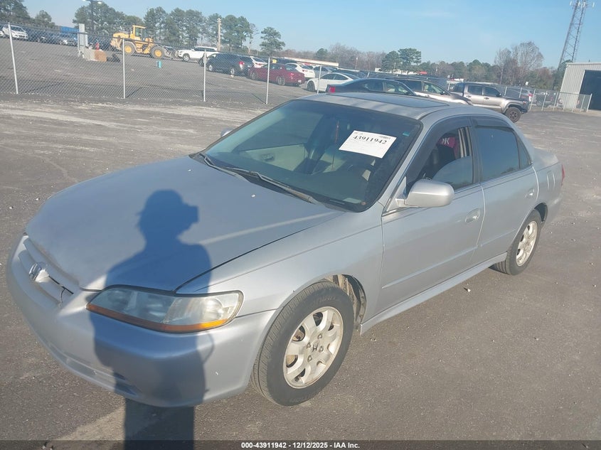 1HGCG56682A097173 2002 HONDA ACCORD photo no. 2