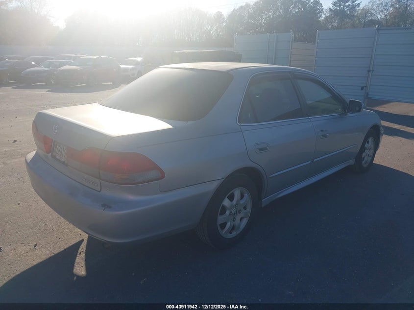 1HGCG56682A097173 2002 HONDA ACCORD photo no. 4
