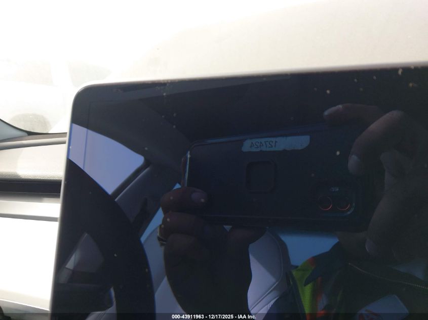 2022 Tesla Model 3 Performance Dual Motor All-Wheel Drive VIN: 5YJ3E1EC2NF138901 Lot: 43911963