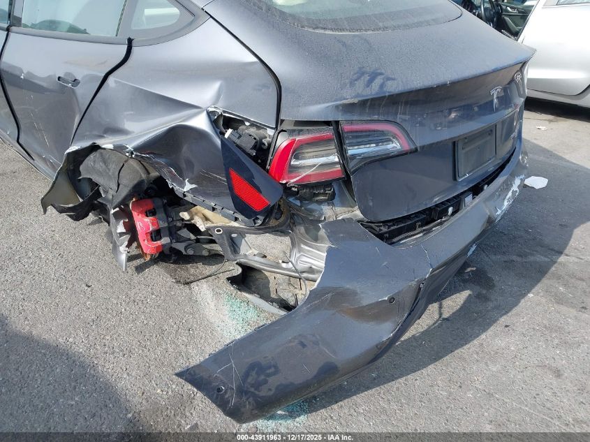 2022 Tesla Model 3 Performance Dual Motor All-Wheel Drive VIN: 5YJ3E1EC2NF138901 Lot: 43911963