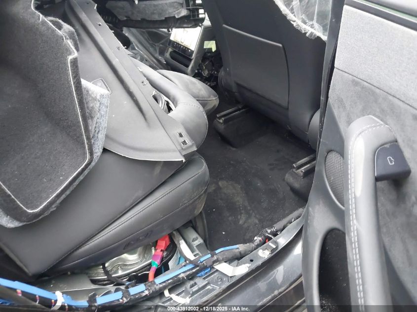 2026 Tesla Model Y Long Range Dual Motor All-Wheel Drive/Long Range Launch Series VIN: 7SAYGDEE1TA491162 Lot: 43912002