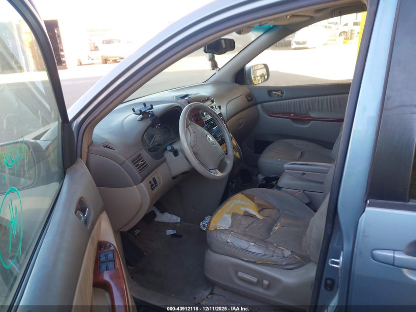 5TDZA22C04S028391 2004 TOYOTA SIENNA photo no. 11