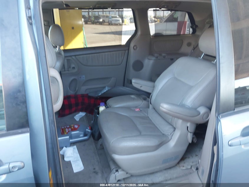 5TDZA22C04S028391 2004 TOYOTA SIENNA photo no. 12