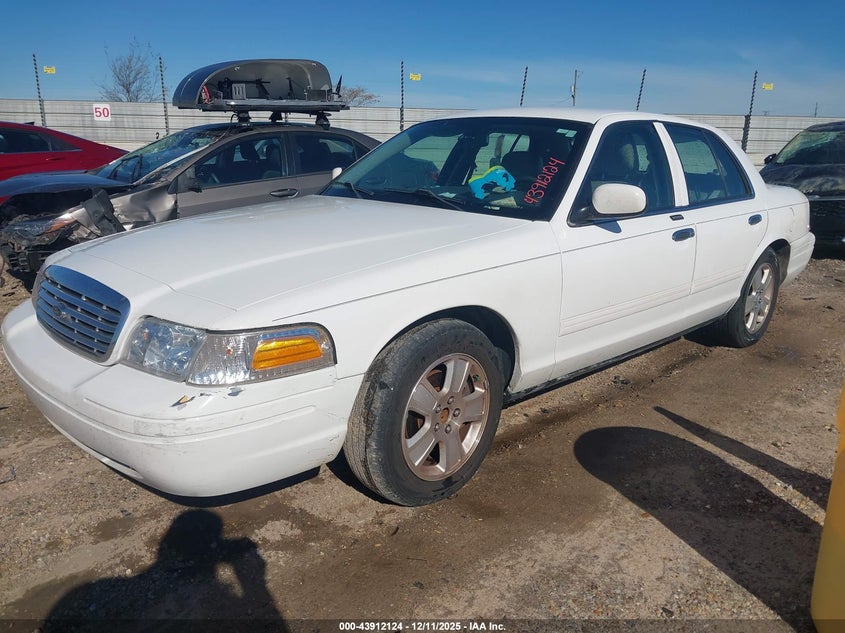 2FABP7EV3BX139177 2011 FORD CROWN VICTORIA photo no. 2