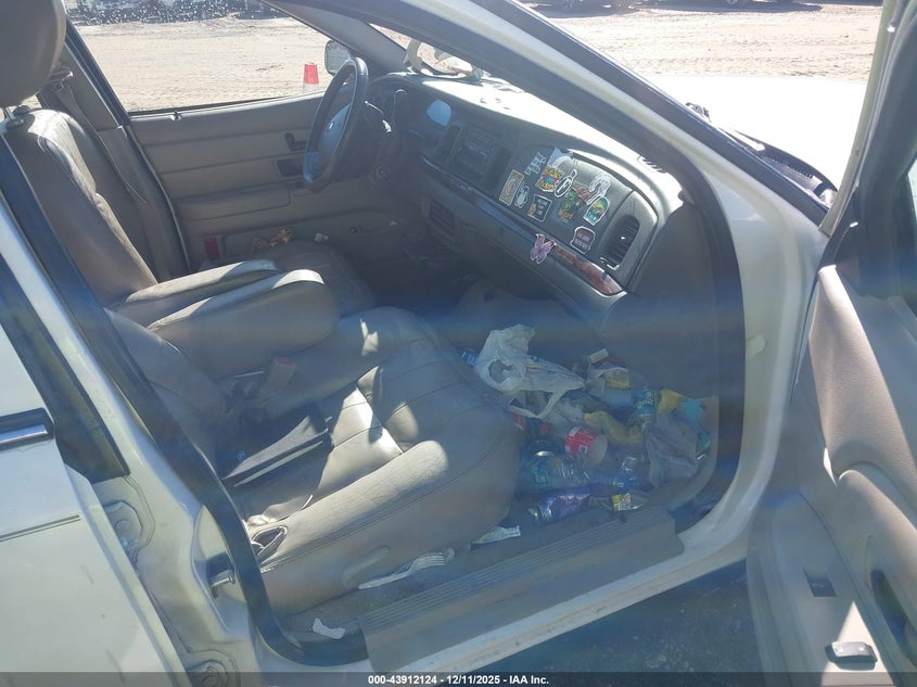 2FABP7EV3BX139177 2011 FORD CROWN VICTORIA photo no. 5