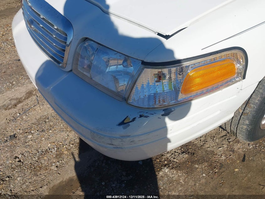 2FABP7EV3BX139177 2011 FORD CROWN VICTORIA photo no. 6