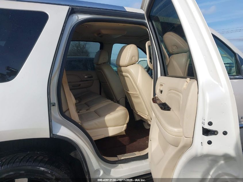 2007 Cadillac Escalade Standard VIN: 1GYFK63817R317505 Lot: 43912130