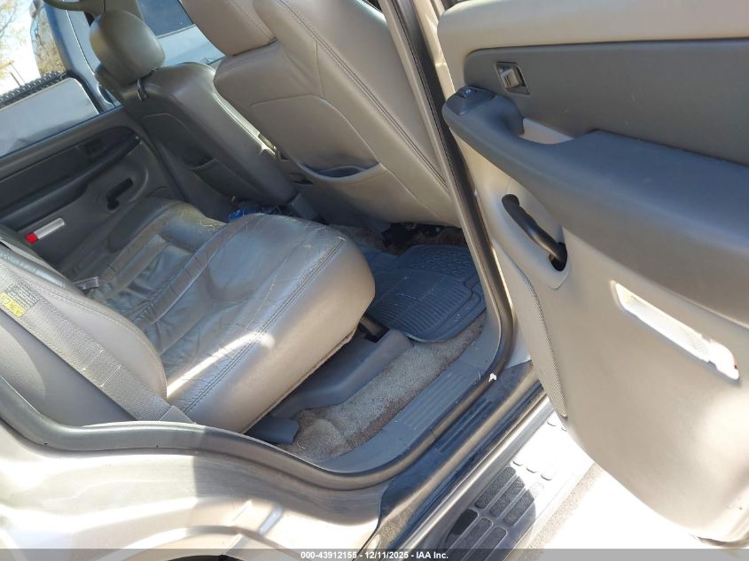 2003 Chevrolet Tahoe Lt VIN: 1GNEC13Z53R228631 Lot: 43912155