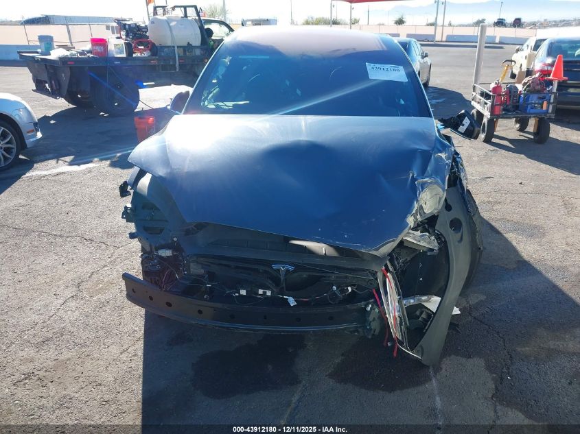 2018 Tesla Model X 100D/75D/P100D VIN: 5YJXCBE47JF130065 Lot: 43912180