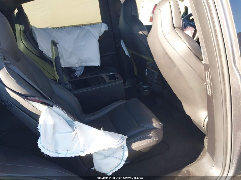 2018 Tesla Model X 100D/75D/P100D VIN: 5YJXCBE47JF130065 Lot: 43912180