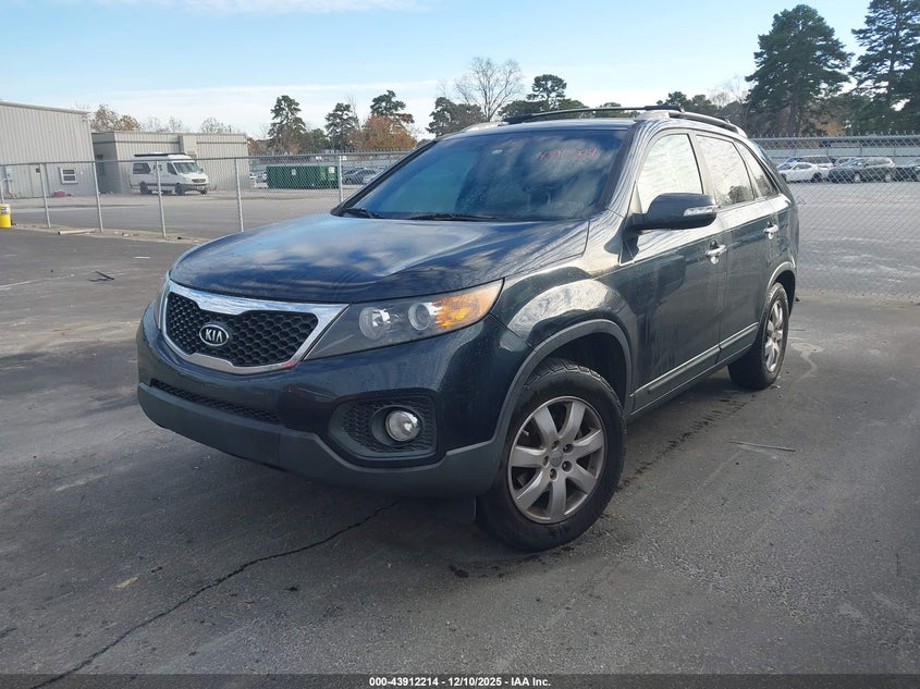 5XYKT3A61CG283236 2012 KIA SORENTO photo no. 2