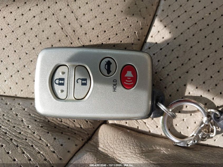 2010 Toyota Avalon Limited VIN: 4T1BK3DB8AU363426 Lot: 43912240