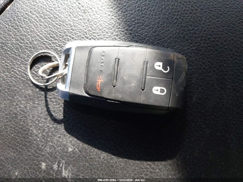 2023 Ram 2500 - 3C6UR5HL2PG584160