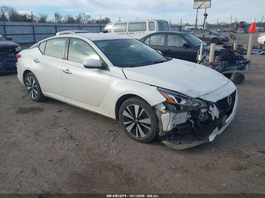 NISSAN ALTIMA SV FWD