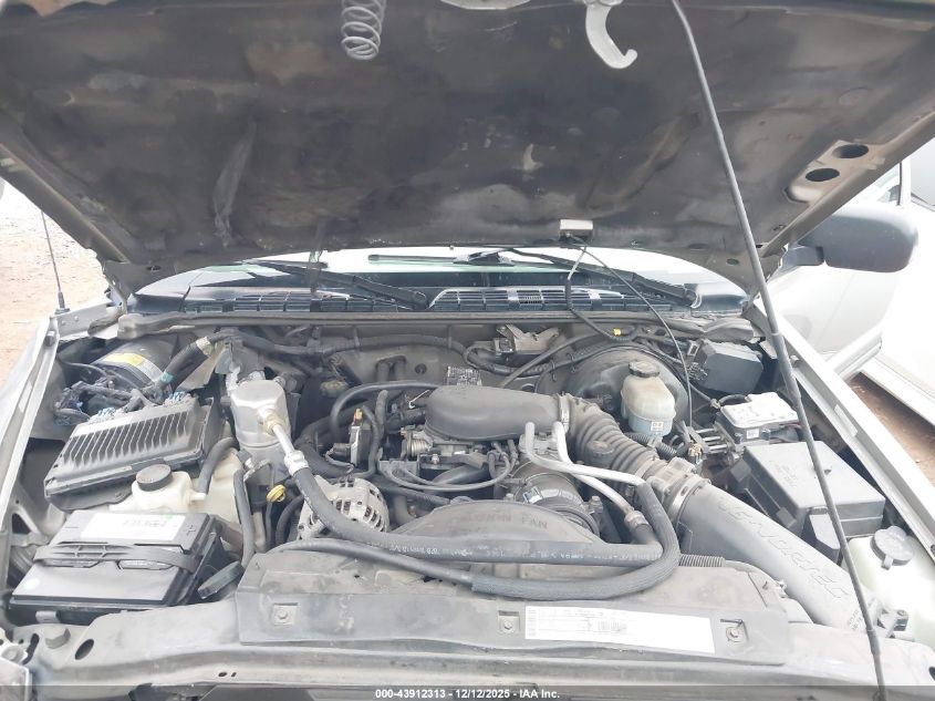 2000 Chevrolet S-10 Ls VIN: 1GCCS19W9Y8104987 Lot: 43912313