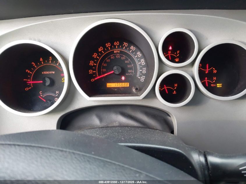 2007 Toyota Tundra Sr5 5.7L V8 VIN: 5TFBV541X7X023992 Lot: 43912350