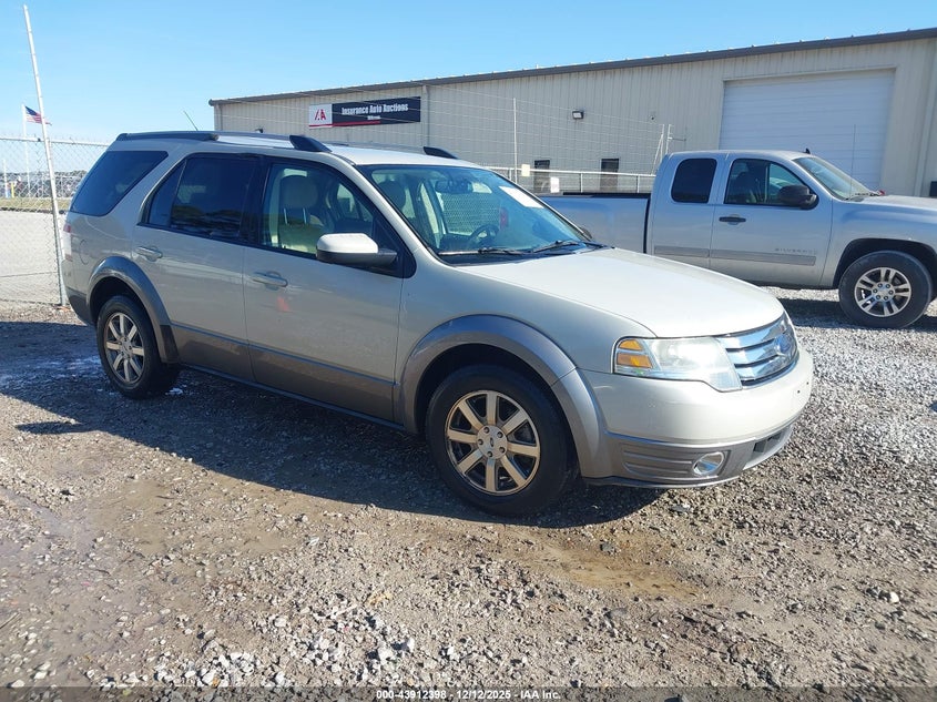 1FMDK02W28GA26370 FORD TAURUS X Photo 1