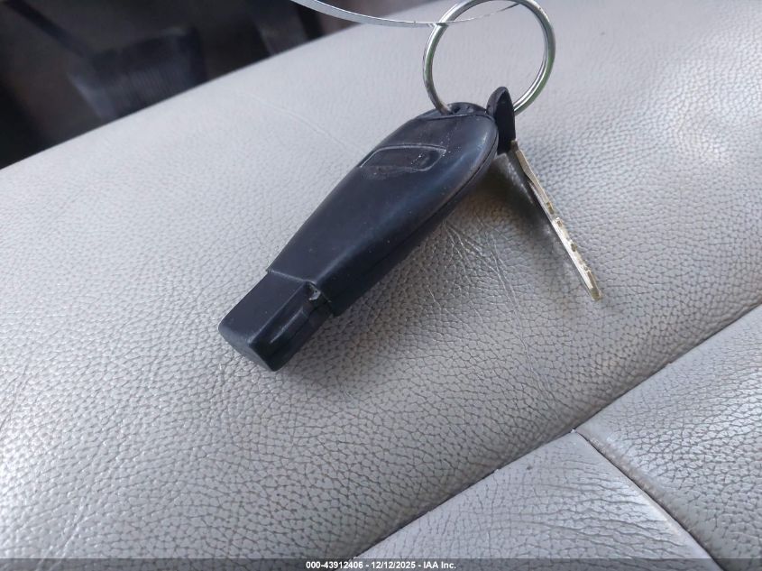 2010 Chrysler 300 Touring/Signature Series/Executive Series VIN: 2C3CA5CV2AH132211 Lot: 43912406