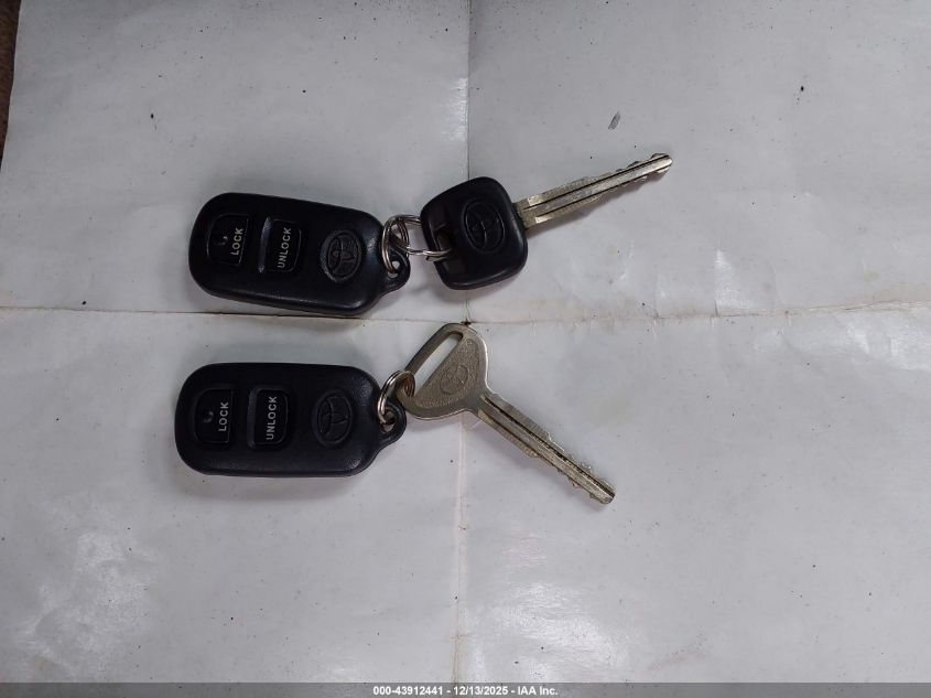 2004 Toyota Corolla Le VIN: 2T1BR32E74C316564 Lot: 43912441