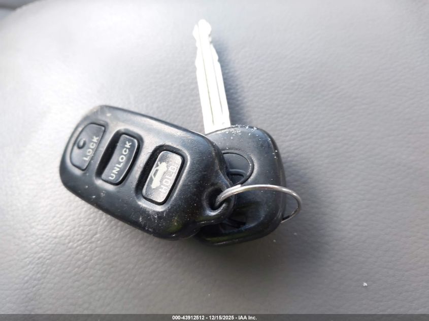 2004 Toyota Camry Xle VIN: 4T1BE30K64U303534 Lot: 43912512