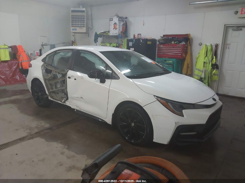 TOYOTA COROLLA SE NIGHTSHADE EDITION