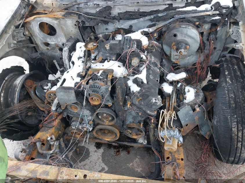 2010 Mercury Grand Marquis Ls (Fleet Only) VIN: 2MEBM7FV6AX601990 Lot: 43912555