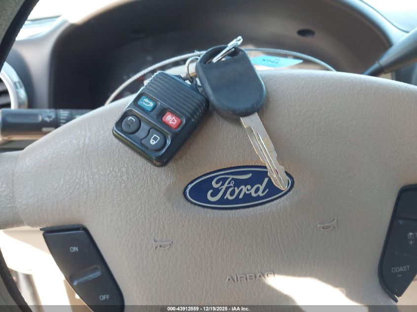 2004 Ford Expedition VIN: 1FMRU15W94LA98637 Lot: 43912559