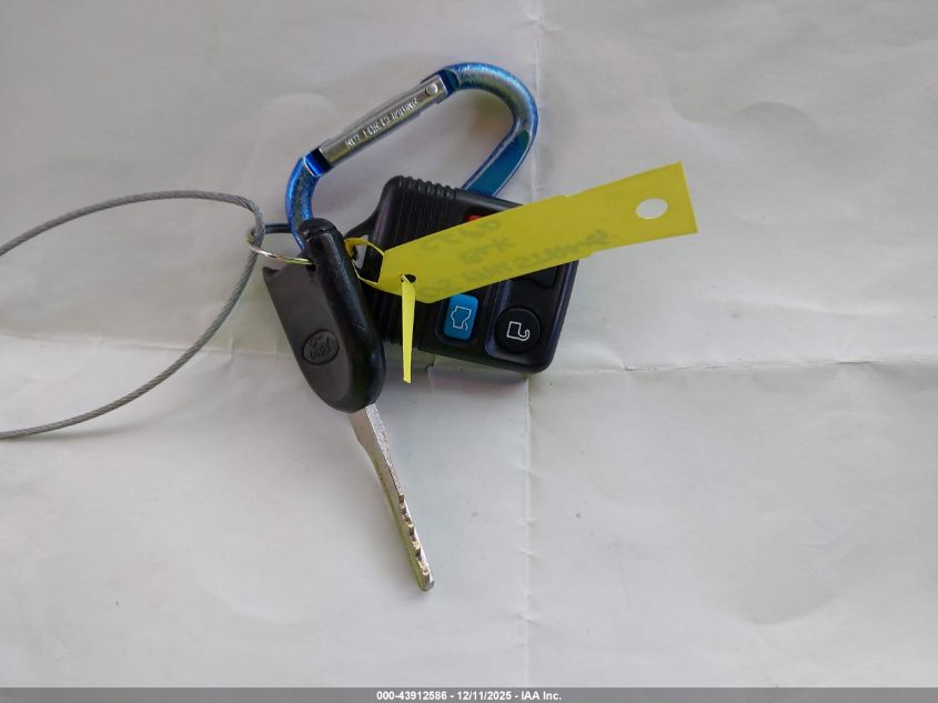 2005 Ford Mustang VIN: 1ZVFT82H855164493 Lot: 43912586