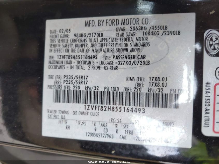 2005 Ford Mustang VIN: 1ZVFT82H855164493 Lot: 43912586