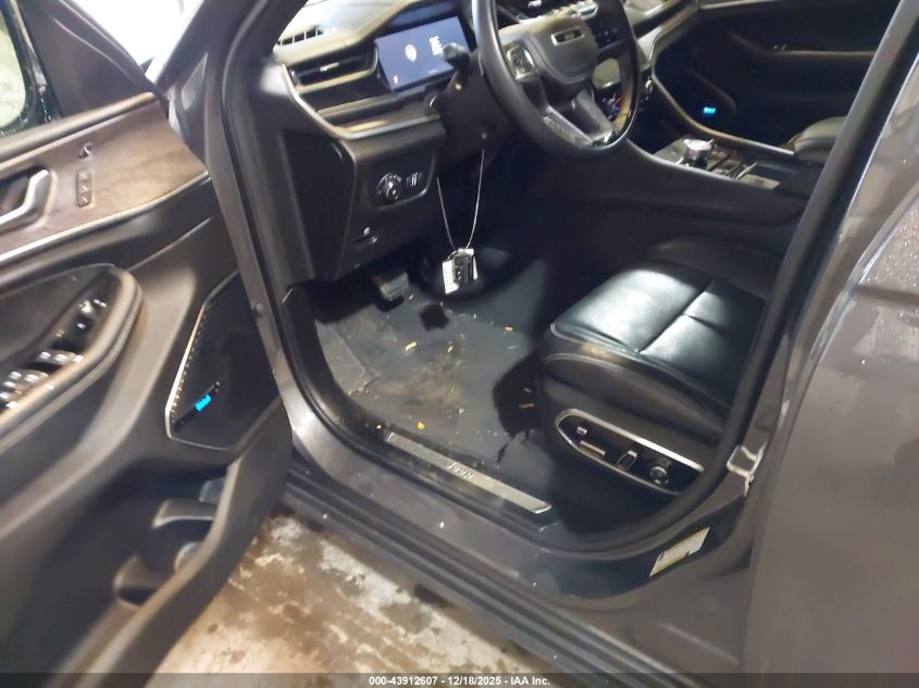 2022 Jeep Grand Cherokee Overland 4X4 VIN: 1C4RJHDG5N8627425 Lot: 43912607