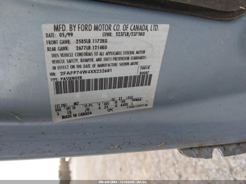 1999 Ford Crown Victoria Lx VIN: 2FAFP74W4XX232681 Lot: 43912664