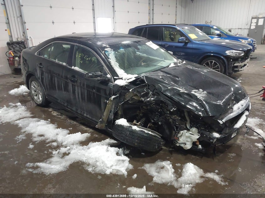 1FAHP2DW9AG155685 FORD TAURUS Photo 1