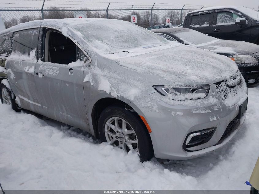 CHRYSLER PACIFICA TOURING L