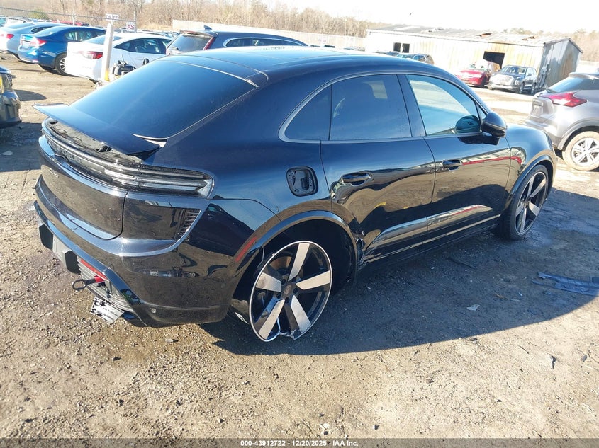 2025 Porsche Macan Electric Turbo