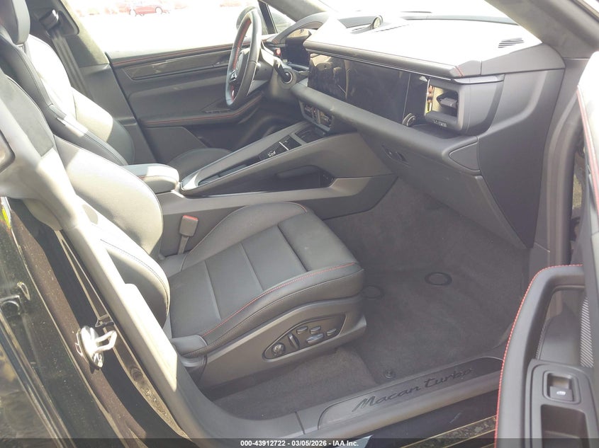 2025 Porsche Macan Electric Turbo