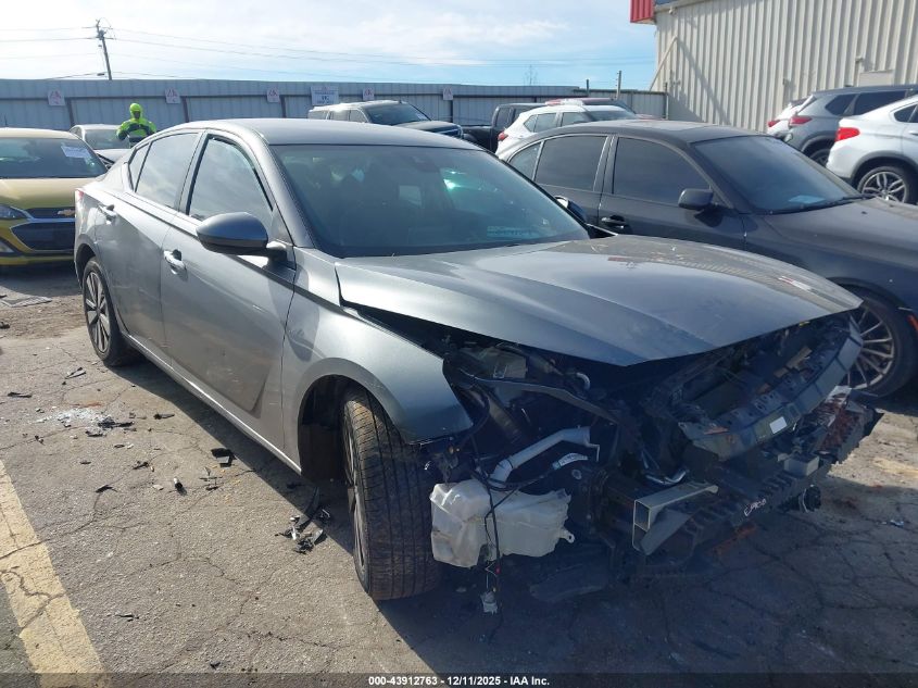 NISSAN ALTIMA SV FWD