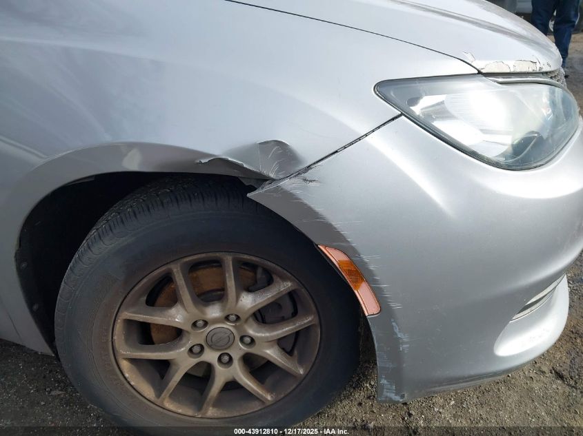 2017 Chrysler Pacifica Touring VIN: 2C4RC1DG6HR502217 Lot: 43912810