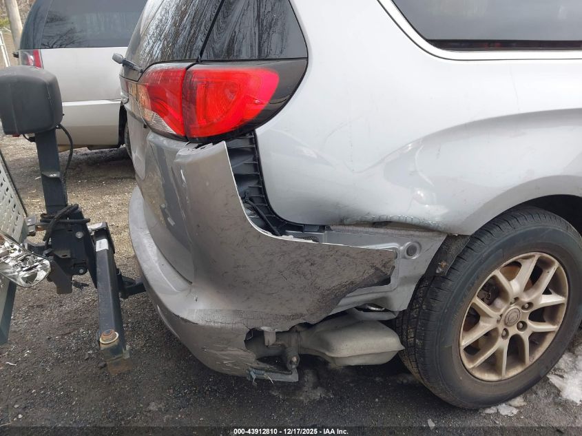 2017 Chrysler Pacifica Touring VIN: 2C4RC1DG6HR502217 Lot: 43912810