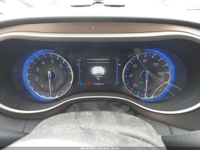 2017 Chrysler Pacifica Touring VIN: 2C4RC1DG6HR502217 Lot: 43912810