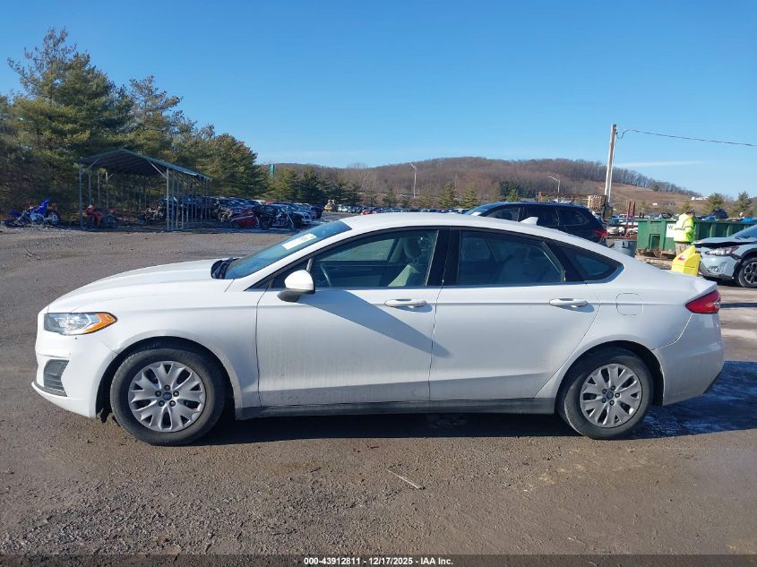 2020 Ford Fusion S VIN: 3FA6P0G79LR159473 Lot: 43912811