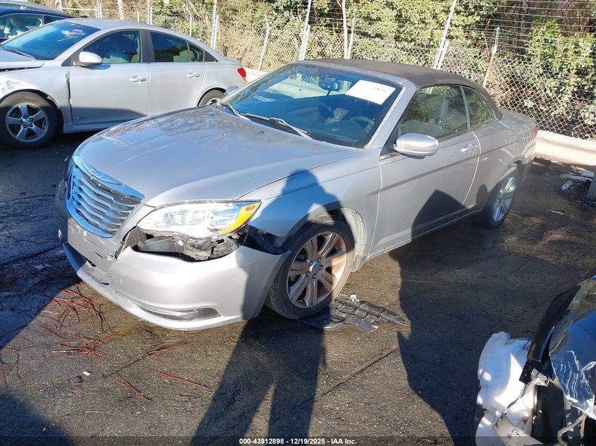 Chrysler 200 — thumbnail 2