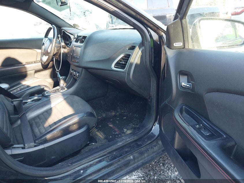 2013 Dodge Avenger R/T