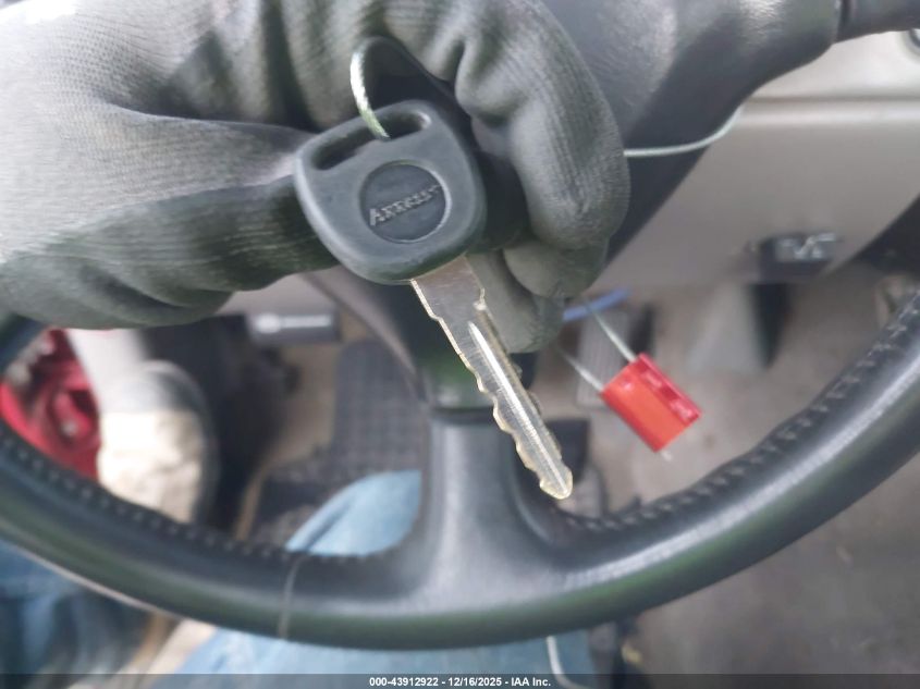 2000 Chevrolet Silverado 1500 Ls VIN: 1GCEK14T9YZ202157 Lot: 43912922