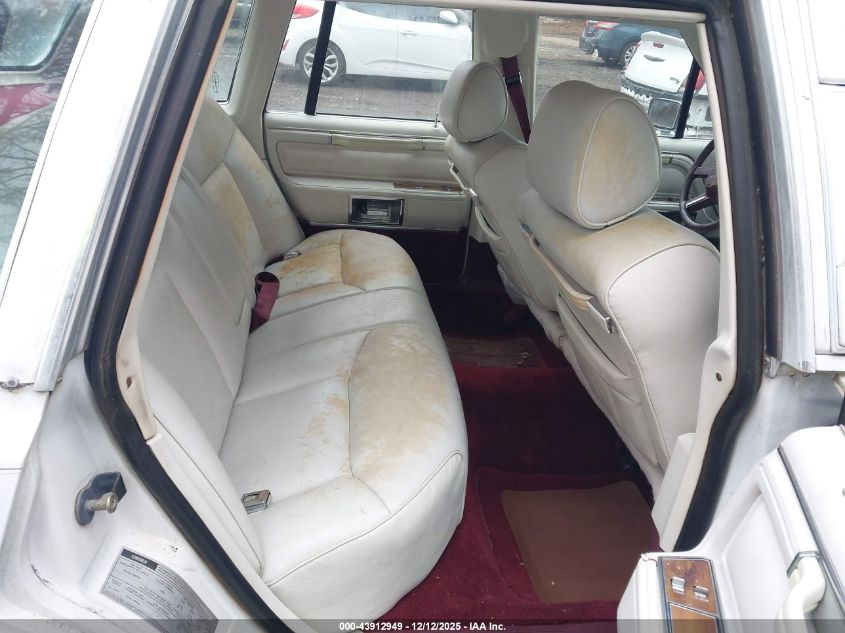 1989 Lincoln Town Car Signature VIN: 1LNBM82F1KY625553 Lot: 43912949