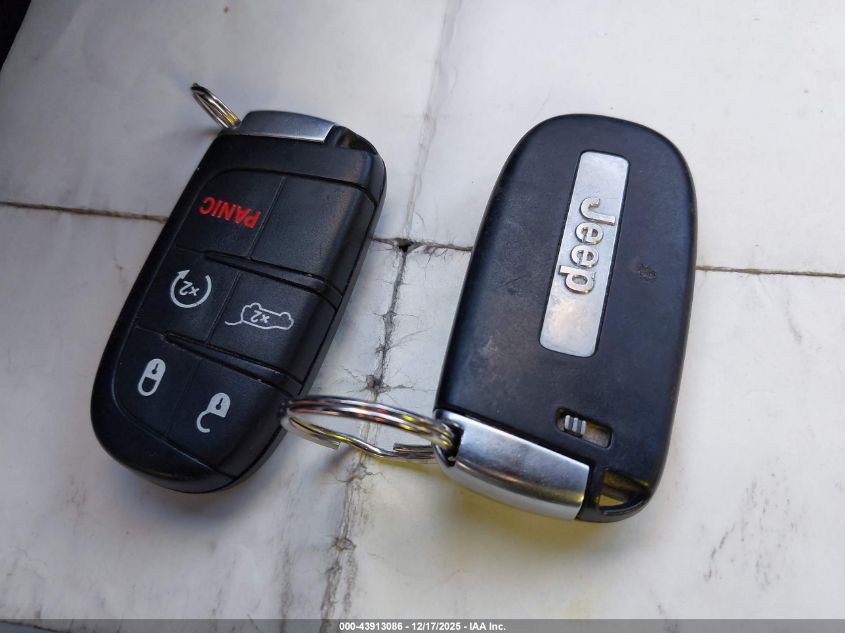 2015 Jeep Grand Cherokee Altitude VIN: 1C4RJFAG3FC121843 Lot: 43913086