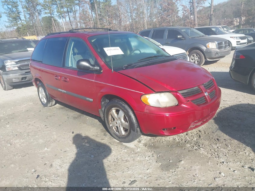 1D4GP45R17B175710 DODGE CARAVAN Photo 1